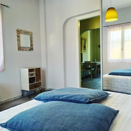 Nadoriana House